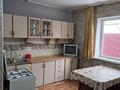 1-комнатная квартира · 35 м² · 1 этаж, Бурова — Поликлиника 2 за 135 000 ₸ в Усть-Каменогорске — фото 2