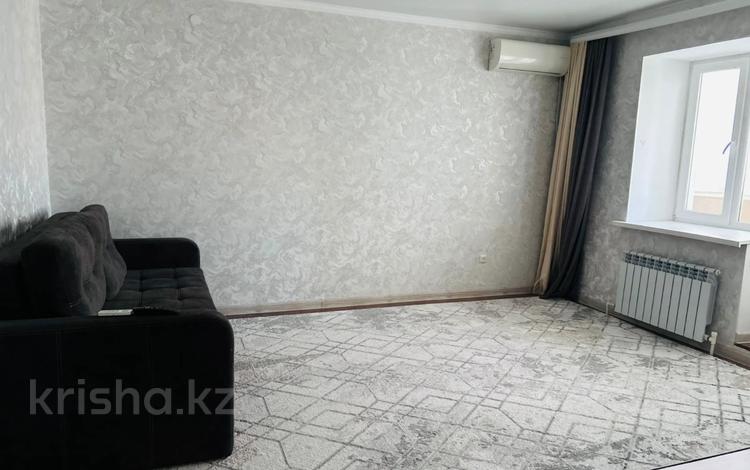 2-бөлмелі пәтер · 64 м² · 7/9 қабат, Алтын орда ш/а., бағасы: 25 млн ₸ в Актобе, мкр. Алтын орда — фото 5