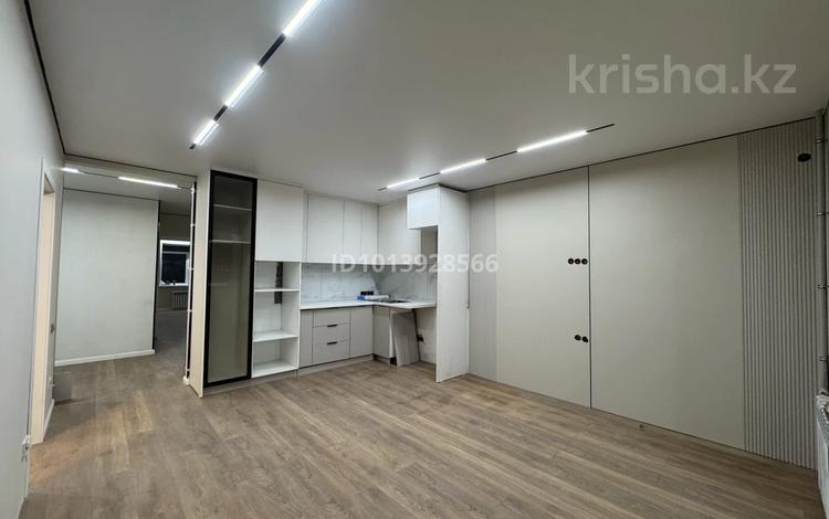 3-бөлмелі пәтер · 80 м² · 7/8 қабат, Трасса М-38, 34 34, бағасы: 48 млн ₸ в Семее — фото 13
