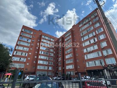 3-бөлмелі пәтер · 100 м² · 6/9 қабат, Кердери 120 — 7 школа, бағасы: 46 млн 〒 в Уральске, мкр Школьник