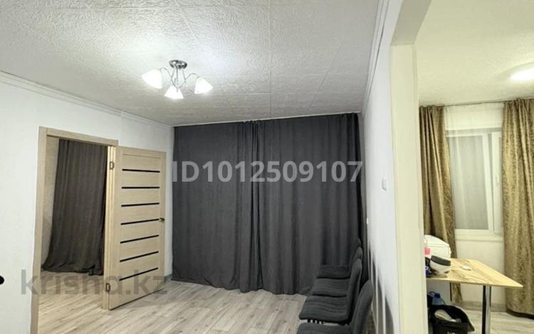 2-бөлмелі пәтер · 45 м² · 3/5 қабат, Майкудук, 12й микрорайон 36 — Мактуб , Школа N36, остановка Кольцевая, бағасы: 10.2 млн ₸ в Караганде, Алихана Бокейханова р-н — фото 2