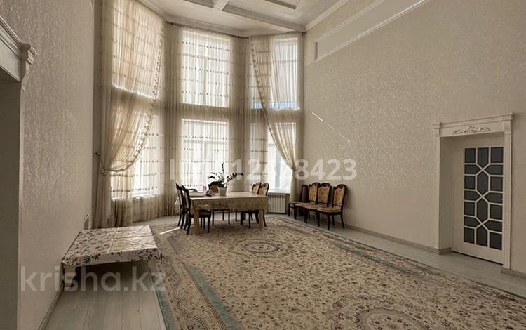 Дом · 5 комнат · 200 м², мкр Сайрам , Ак отау 16/59 — Алматинское шоссе за 50 000 ₸ в Шымкенте, Аль-Фарабийский р-н — фото 2