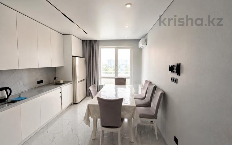 4-бөлмелі пәтер · 140 м² · 9/10 қабат, Розыбакиева 320, бағасы: 180 млн ₸ в Алматы, Бостандыкский р-н — фото 2