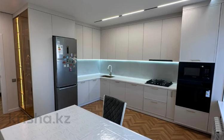 2-комнатная квартира · 100 м² · 5/9 этаж, Алтын орда за 40 млн ₸ в Актобе — фото 2