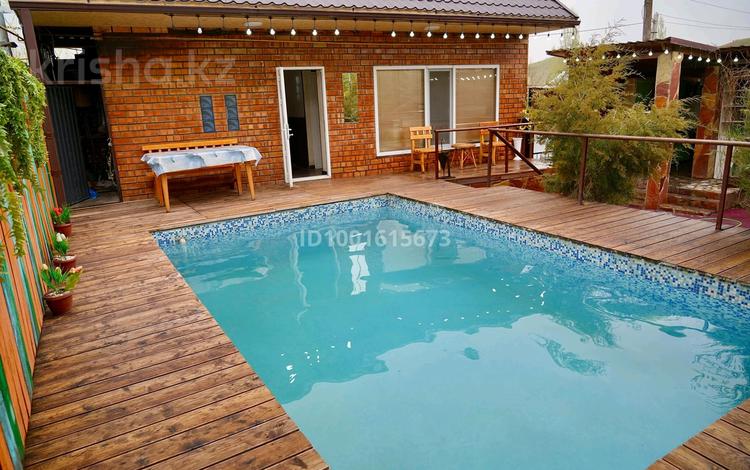 Дача · 4 комнаты · 100 м², Айнабулак — Бургулюк за 60 000 〒 в Шымкенте — фото 2