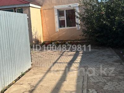 Отдельный дом · 4 комнаты · 185 м² · 5 сот., мкр Жулдыз, Самал 53 — Пересечение ул Самал за 70 млн 〒 в Уральске