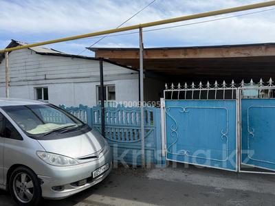 Продажа домов и дачи в Жетысу обл.: Отдельный дом · 5 комнат · 120 м² · 8 сот., Каркар 11 — Центр возле центрального рынка за 35 млн 〒 Отдельный дом · 5 комнат · 120 м² · 8 сот., Каркар 11 — Центр возле центрального рынка за 35 млн 〒 в Талдыкоргане