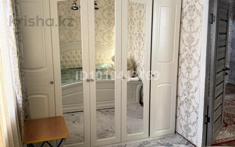 2-бөлмелі пәтер · 42 м² · 1/4 қабат, Гагарина 16 — Возле площади, бағасы: 7 млн ₸ в Текели — фото 2