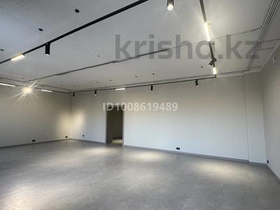 Свободное назначение, офисы, магазины и бутики, склады, общепит, салоны красоты, фитнес и спорт, медцентры и аптеки, образование, развлечения, конференц-залы, кабинеты и рабочие места, студии · 90.4 м² за 800 000 〒 в Караганде, Казыбек би р-н
