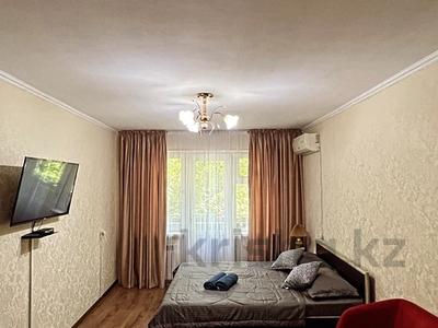 1-бөлмелі пәтер · 55 м², ул. Тыныбаева, рядгм Мега, Цум 3, бағасы: 10 000 ₸ в Шымкенте, Аль-Фарабийский р-н