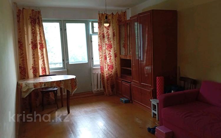 3-бөлмелі пәтер, 60 м², 4/4 қабат, мкр №1 67, бағасы: 25 млн 〒 в Алматы, Ауэзовский р-н — фото 2