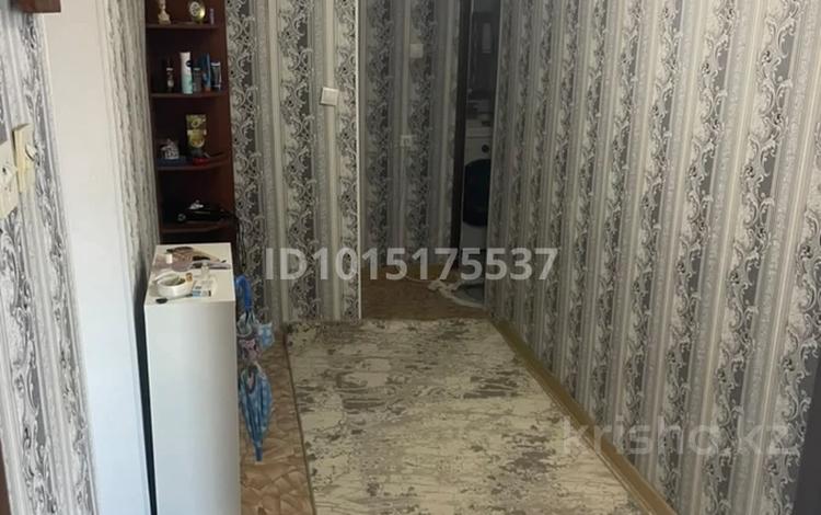 2-комнатная квартира · 48 м² · 2/5 этаж, Роза багланова — Рядом есть средняя школа 18 за 10 млн ₸ в Актобе — фото 2