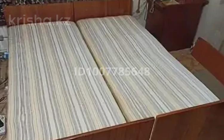 1 бөлме · 13 м², бульвар Гагарина 6.2, бағасы: 145 000 ₸ в Усть-Каменогорске — фото 2