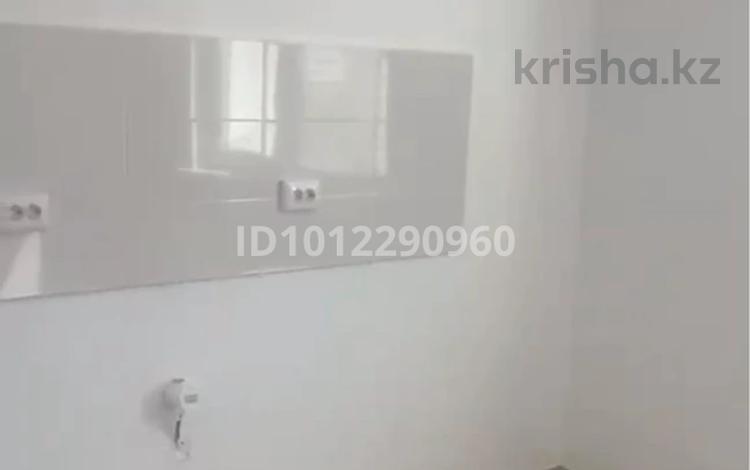 2-комнатная квартира · 55.3 м² · 10/15 этаж, ул. Шафика Чокина 9 за 38 млн ₸ в Астане, Нура р-н — фото 2