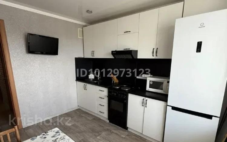 1-бөлмелі пәтер · 41 м² · 9/10 қабат, Майры 49, бағасы: 140 000 ₸ в Павлодаре — фото 2