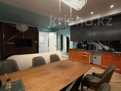 6-комнатная квартира · 400 м² · 1/3 этаж, мкр Горный Гигант, Жамакаева 252 за 3 млн ₸ в Алматы, Медеуский р-н