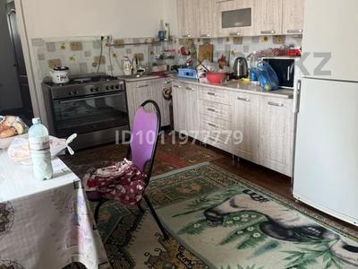 Жеке үй · 3 бөлме · 70 м² · 4.5 сот., Ветеранов 69 — Курылысшы м-н, бағасы: 15 млн ₸ в Конаеве