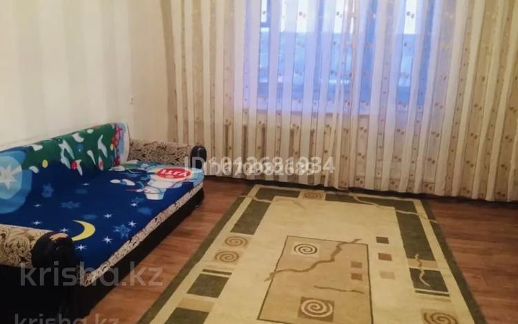 2-комнатная квартира · 54 м² · 3/10 этаж, мкр Юго-Восток, мкр Гульдер 2 Таттимбета 3 за 25.5 млн ₸ в Караганде, Казыбек би р-н — фото 2