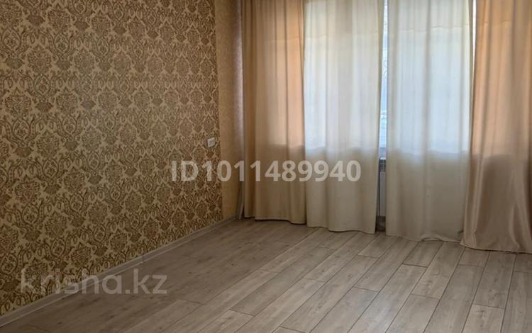 2-бөлмелі пәтер · 48 м² · 1/5 қабат, Шевченко — Пушкина,Сейфулина,Абая, бағасы: 10.5 млн ₸ в Жезказгане — фото 2