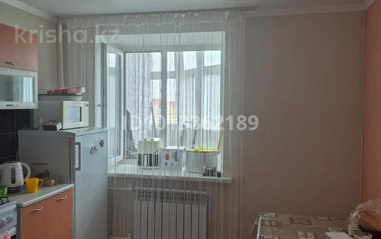 1-бөлмелі пәтер · 38 м² · 8/9 қабат, Момышулы 6, бағасы: 12 млн ₸ в Щучинске — фото 2