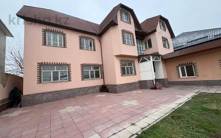 Отдельный дом · 11 комнат · 324.3 м² · 8 сот., мкр Самал-2 1597 за ~ 87 млн ₸ в Шымкенте, Абайский р-н — фото 9