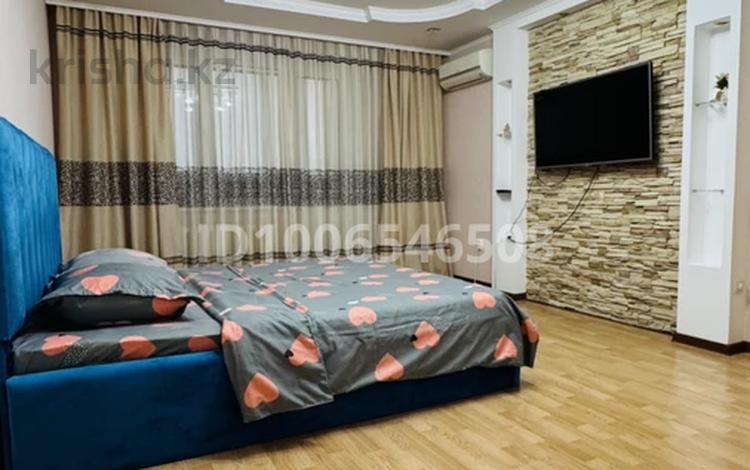 1-комнатная квартира · 45 м² · 3/6 этаж, мкр Жана Орда 11 за 180 000 〒 в Уральске — фото 2