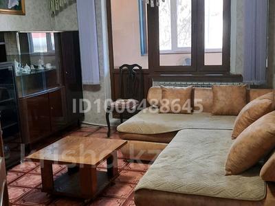 Продажа квартир в Шымкенте: 2-комнатная квартира · 49.6 м² · 2/5 этаж, 12-й микрорайон, 12-й микрорайон 215 Е за 25 млн 〒 2-комнатная квартира · 49.6 м² · 2/5 этаж, 12-й микрорайон, 12-й микрорайон 215 Е за 25 млн 〒 в Шымкенте, Енбекшинский р-н