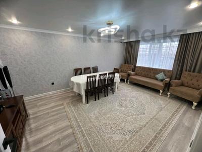 4-бөлмелі пәтер · 90 м² · 5/6 қабат, мкр 5, Абилкайыр-хана 37 — Абх Абая, бағасы: 28 млн ₸ в Актобе