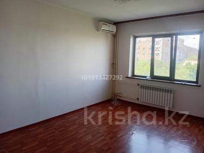 2-бөлмелі пәтер · 60 м² · 6/9 қабат, мкр Аксай-4 81 — Улугбека Саина, бағасы: 38 млн ₸ в Алматы, Ауэзовский р-н