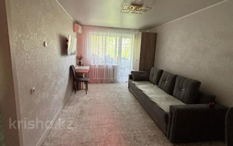 2-бөлмелі пәтер · 44.7 м² · 3/3 қабат, Мкр. Дорожник 17, бағасы: 17 млн ₸ в Затобольске (Тобыле) — фото 2