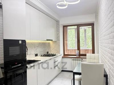 4-бөлмелі пәтер · 100 м² · 4/9 қабат, Толе би 78 — Наурызбай батыра, бағасы: 700 000 ₸ в Алматы, Алмалинский р-н