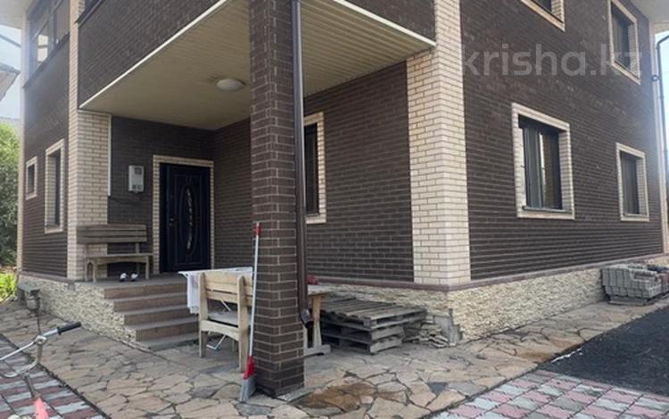 Отдельный дом · 5 комнат · 250 м² · 10 сот., Иманова — Габдулина за 120 млн 〒 в Косшы — фото 2