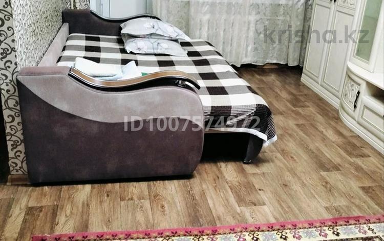 1-комнатная квартира · 37 м² · 4/5 этаж, Майкудук, Майкудук, 12й микрорайон 1 — Горняк за 9 000 ₸ в Караганде, Алихана Бокейханова р-н — фото 2
