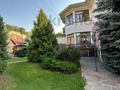 Жеке үй • 9 бөлмелер • 600 м² • 20 сот., мкр Хан Тенгри 124/21, бағасы: 350 млн 〒 в Алматы, Бостандыкский р-н