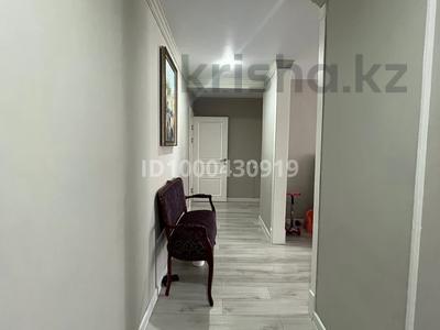 Продажа квартир в Павлодарской обл.: 3-комнатная квартира · 72 м² · 2/12 этаж, сатпаева 245 — сатпаева -Чокина-горького за 33 млн 〒 3-комнатная квартира · 72 м² · 2/12 этаж, сатпаева 245 — сатпаева -Чокина-горького за 33 млн 〒 в Павлодаре