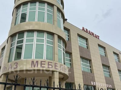 Еркін, кеңселер, дүкендер мен бутиктер, қоғамдық тамақтану орны, фитнес және спорт, медорталықтар мен дәріханалар, білім орталықтары, ойын-сауық, студиялар · 1000 м², бағасы: 2 млн ₸ в Актау, 28-й мкр