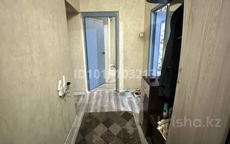 2-комнатная квартира · 52.2 м² · 7/9 этаж, мкр Аксай-1 3 за 270 000 ₸ в Алматы, Ауэзовский р-н — фото 2