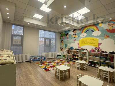 Свободное назначение, офисы, магазины и бутики, склады, азс, автосервисы и автомойки, общепит, салоны красоты, сельское хозяйство, бани, гостиницы и зоны отдыха, медцентры и аптеки, образование, развлечения · 252 м² за 275 млн ₸ в Астане, Нура р-н