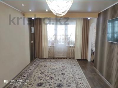 3-комнатная квартира · 58 м² · 2/5 этаж, ул. Абая за 11.5 млн ₸ в Темиртау