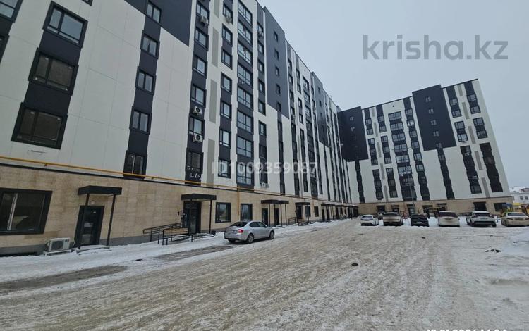 2-комнатная квартира · 71.1 м² · 9/9 этаж, мкр Жулдыз, Достық 68 — 10мкрн за 23 млн ₸ в Уральске — фото 2