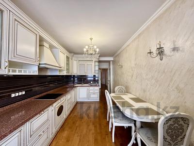 4-комнатная квартира · 140 м² · 11/16 этаж, мкр Самал-1 9/2 за 750 000 ₸ в Алматы, Медеуский р-н