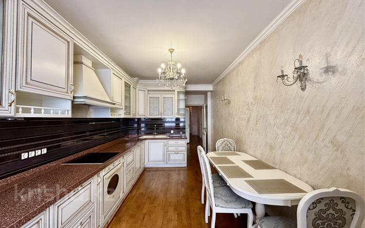 4-комнатная квартира · 140 м² · 11/16 этаж, мкр Самал-1 9/2 за 750 000 ₸ в Алматы, Медеуский р-н — фото 33