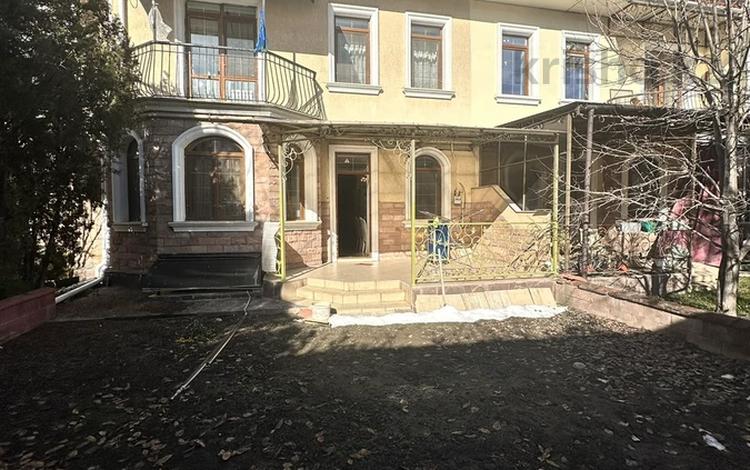 7-комнатная квартира · 342 м², Рыскулбекова 19 — Аскарова за 2 млн ₸ в Алматы, Наурызбайский р-н — фото 2