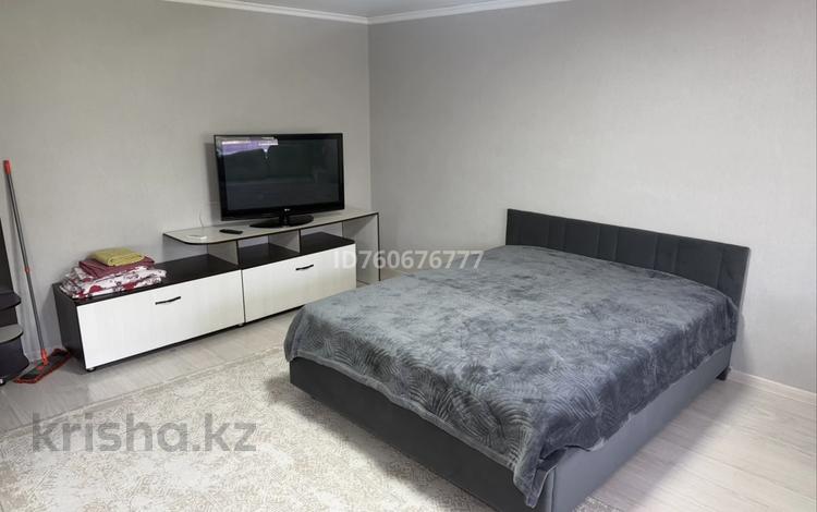 1-комнатная квартира · 35 м² · 2/5 этаж, Проспект Ауэзова 9 — Ауэзова/Крылова за 12 000 ₸ в Усть-Каменогорске, Ульбинский — фото 11