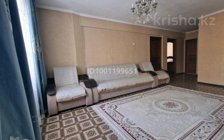 4-комнатная квартира · 86 м² · 2/5 этаж, бульвар гагарина 19 за 34 млн 〒 в Усть-Каменогорске — фото 2