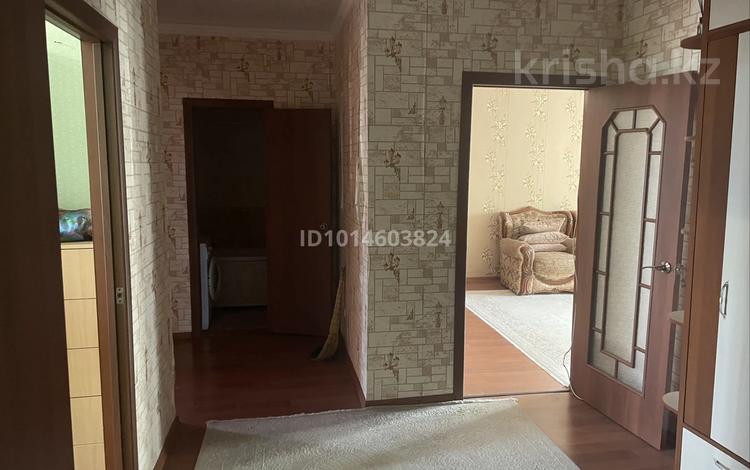 2-бөлмелі пәтер · 68 м² · 3/4 қабат, 6-ші шағым аудан, Генерала Арыстанбекова 3/10 — Жастар, бағасы: 37 млн ₸ в Костанае, 6-й микрорайон — фото 2