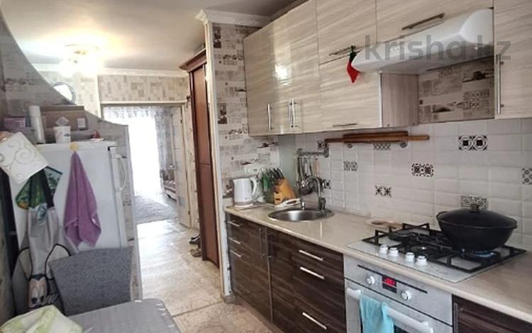 3-комнатная квартира · 58 м², Ауезова за 33.5 млн ₸ в Петропавловске — фото 2