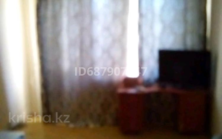 2-комнатная квартира · 56 м² · 4/5 этаж, мкр 5 — Вечный огонь за 150 000 〒 в Актобе — фото 2