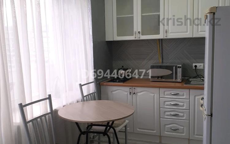 1-бөлмелі пәтер · 42 м² · 8/10 қабат, 5-ш/а. 20 — Моря, бағасы: 10 000 ₸ в Актау, 5-й мкр — фото 2