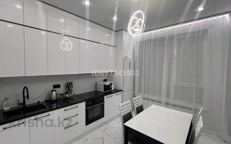 1-бөлмелі пәтер · 41 м² · 14 қабат, Туран 41/1 — Туран, бағасы: 15 000 ₸ в Астане, Нура р-н — фото 2